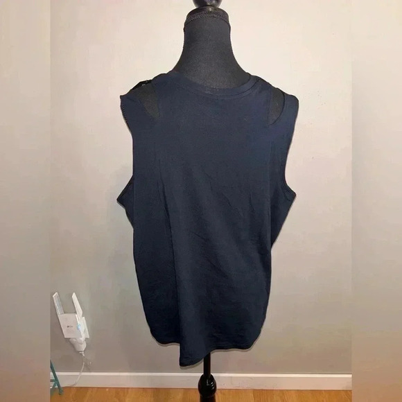 Peloton Level  Up Slash Tank - Picture 5 of 7